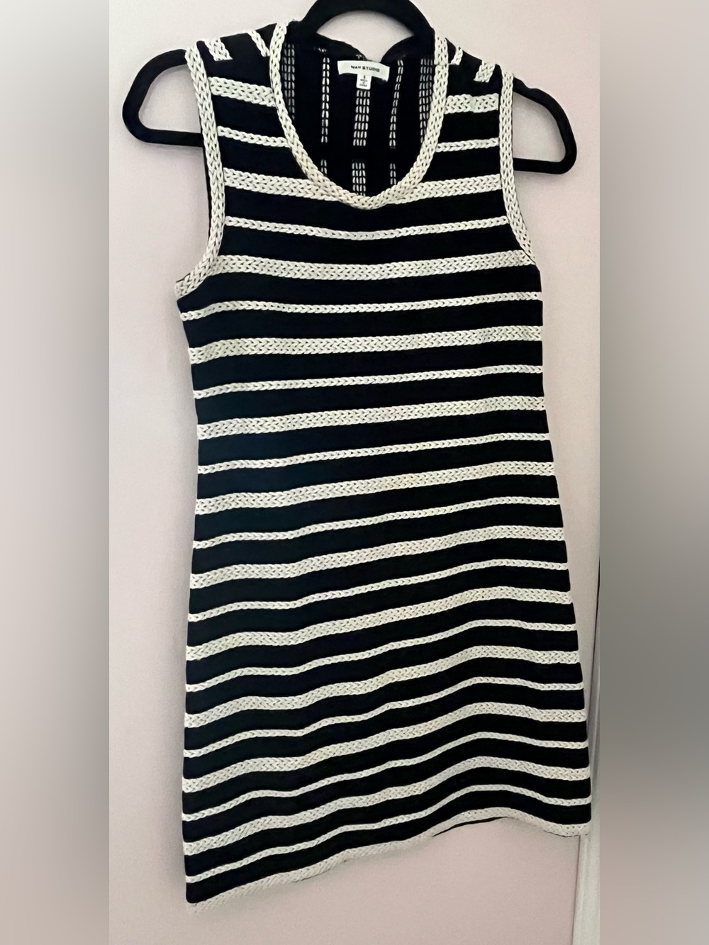 Max Studio Tank Dress
 
• black and white
• stripes
• sleeveless